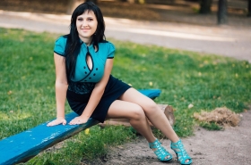 Alena from Cherkassy, 34 years, with green eyes, black hair, Christian. #12