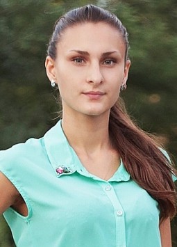 Irina from Nikolaev, 26 years, with brown eyes, dark brown hair, Christian.