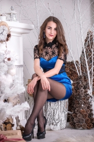 Ksenia from Mykolaiv, 35 years, with green eyes, dark brown hair, Christian, secretary in the office. #10