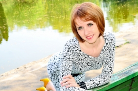 Katya from Cherkassy, 33 years, with green eyes, light brown hair, Christian, landscaper. #9