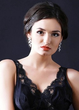 Olga from Nikolaev, 30 years, with brown eyes, dark brown hair, none, manager.
