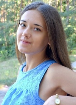 Alice from Cherkassy, 26 years, with green eyes, dark brown hair, Christian, good student.