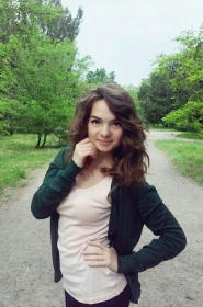 Tatyana from Nikolayev, 28 years, with hazel eyes, light brown hair, Christian, Student of University. #2