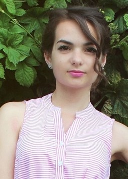 Tatyana from Nikolayev, 27 years, with hazel eyes, light brown hair, Christian, Student of University.