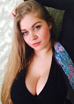 Oksana from Dnepropetrovsk, 30 years, with grey eyes, light brown hair, Christian, office manager.