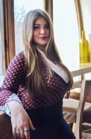 Oksana from Dnepropetrovsk, 30 years, with grey eyes, light brown hair, Christian, office manager. #5