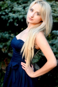 Nina from Dnipropetrovsk, 32 years, with brown eyes, blonde hair, Christian, journalist. #3