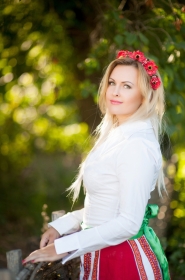 Anna from Kiev, 46 years, with green eyes, blonde hair, Christian, business owner. #7
