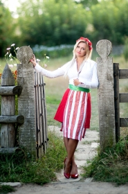 Anna from Kiev, 46 years, with green eyes, blonde hair, Christian, business owner. #10