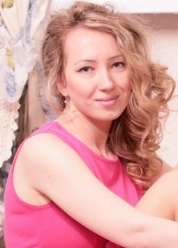 Alyona from Kiev, 36 years, with grey eyes, blonde hair, Christian, manager.