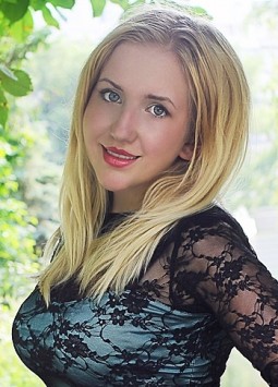 Alexandra from Kharkiv, 29 years, with blue eyes, blonde hair, Christian, Computer engineer.