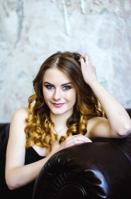 Oksana from Kiev, 28 years, with grey eyes, light brown hair, Christian, Teacher. #1