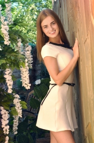 Alina from Kharkov, 26 years, with green eyes, light brown hair, Christian, student. #9