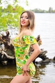 Elena from Kherson, 35 years, with green eyes, dark brown hair, Christian, Manager. #13