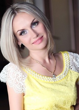 Olga from Lugansk, 40 years, with green eyes, blonde hair, Christian, teacher.