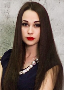 Nastia from Yujnoukrainsk, 28 years, with brown eyes, dark brown hair, Christian, manicurist.