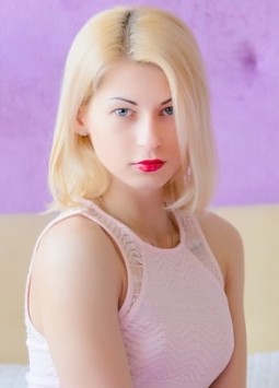 Alisa from Nikolaev, 33 years, with blue eyes, blonde hair, Christian, Human Resourses Manager.