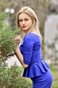 Anya from Lugansk, 36 years, with brown eyes, blonde hair, Christian, Manager. #20