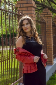 Larisa from Nikolaev, 39 years, with green eyes, light brown hair, Christian, accountant. #19