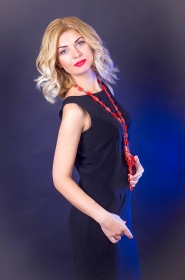 Larisa from Dnipro, 47 years, with green eyes, blonde hair, Christian, nurse. #19