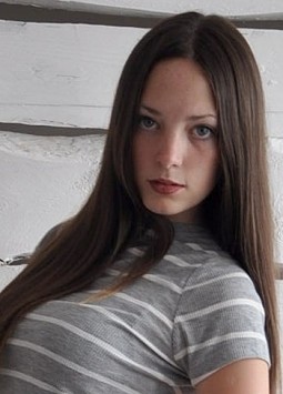 Dasha from Nikolaev, 26 years, with green eyes, black hair, Christian, bartender.