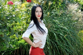 Anastasia from Kherson, 38 years, with brown eyes, black hair, Christian, Manager. #1