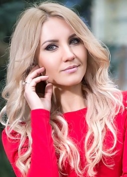 Irina from Vinnitsa, 41 years, with green eyes, blonde hair, Christian, regional manager.