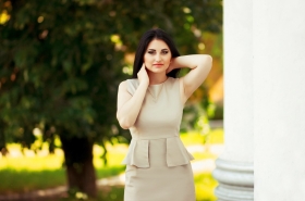 Anastasia from Artemivsk, 28 years, with brown eyes, dark brown hair, Christian, manager. #2