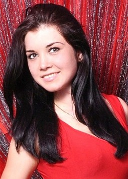 Aliona from Kharkov, 30 years, with brown eyes, black hair, Christian, Saler.
