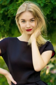 Yulia from Kherson, 27 years, with green eyes, blonde hair, Christian, correspondent. #17