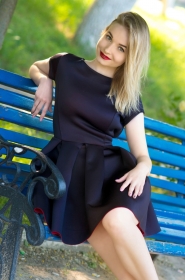 Yulia from Kherson, 27 years, with green eyes, blonde hair, Christian, correspondent. #18