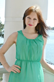 Elena from Cherkassy, 26 years, with green eyes, light brown hair, Christian. #3