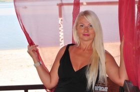 Liliya from Nikolaev, 46 years, with blue eyes, blonde hair, Christian, educator. #5