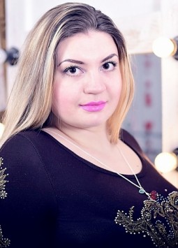 Marina from Nikolayev, 31 years, with hazel eyes, light brown hair, Christian, Doctor's assistant.