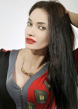 Tatyana from Kiev, 35 years, with hazel eyes, black hair, Christian, Hostess.
