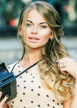 Anastacia from Kharkov, 31 years, with grey eyes, dark brown hair, Christian, Photography.