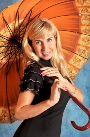 Nataliya from Kharkov, 46 years, with green eyes, blonde hair, Christian, Economist. #9