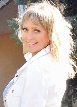Larisa from Kharkov, 51 years, with blue eyes, blonde hair, Christian, Doctor.