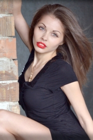 Alesia from Odessa, 33 years, with green eyes, dark brown hair. #6