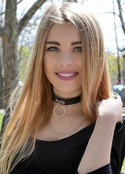 Kristina from Nikolaev, 24 years, with green eyes, blonde hair, Christian, masseur.