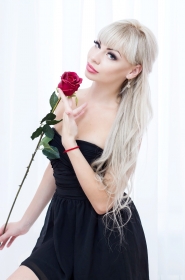 Julia from Melitopol, 32 years, with green eyes, blonde hair, Christian, Stylist. #14