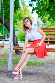Anna from Zaporozhye, 27 years, with green eyes, blonde hair, Christian, Student. #5