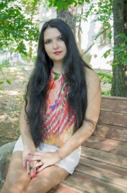 Alena from Nikolaev, 42 years, with brown eyes, black hair, Christian, manager. #1