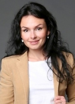 Liliya from Dnepropetrovsk, 44 years, with brown eyes, dark brown hair, business owner.