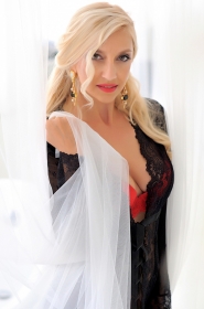 Ludmila from Kharkiv, 45 years, with brown eyes, blonde hair, Christian, Hairdresser. #3