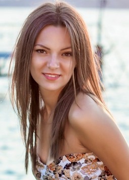 Yana from Nikolaev, 34 years, with brown eyes, dark brown hair, Christian, child psychologist.