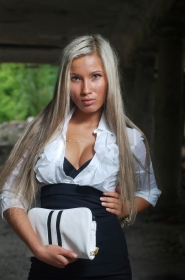 Oksana from Kiev, 36 years, with brown eyes, blonde hair, Christian, Doctor. #4