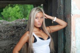Oksana from Kiev, 36 years, with brown eyes, blonde hair, Christian, Doctor. #6
