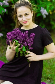 Alena from Mykolaiv, 29 years, with brown eyes, dark brown hair, Christian, Trainer. #6