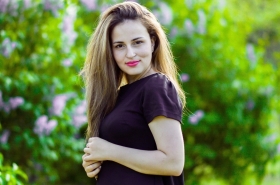 Alena from Mykolaiv, 29 years, with brown eyes, dark brown hair, Christian, Trainer. #9